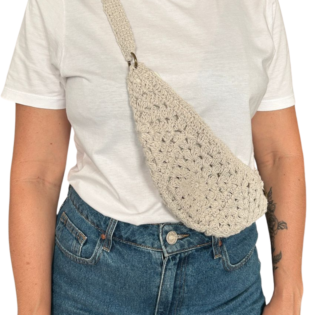 Bolsa de crochê artesanal off white