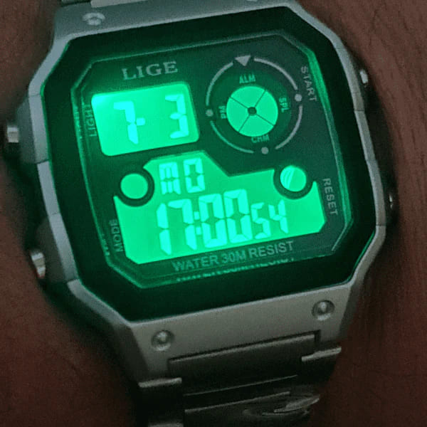 Descubra a elegância e a funcionalidade do relógio LIGE LG8921! Este impressionante relógio digital com pulseira de aço inoxidável é mais do que apenas um acessório de pulso; é uma declaração de estilo e uma ferramenta poderosa.