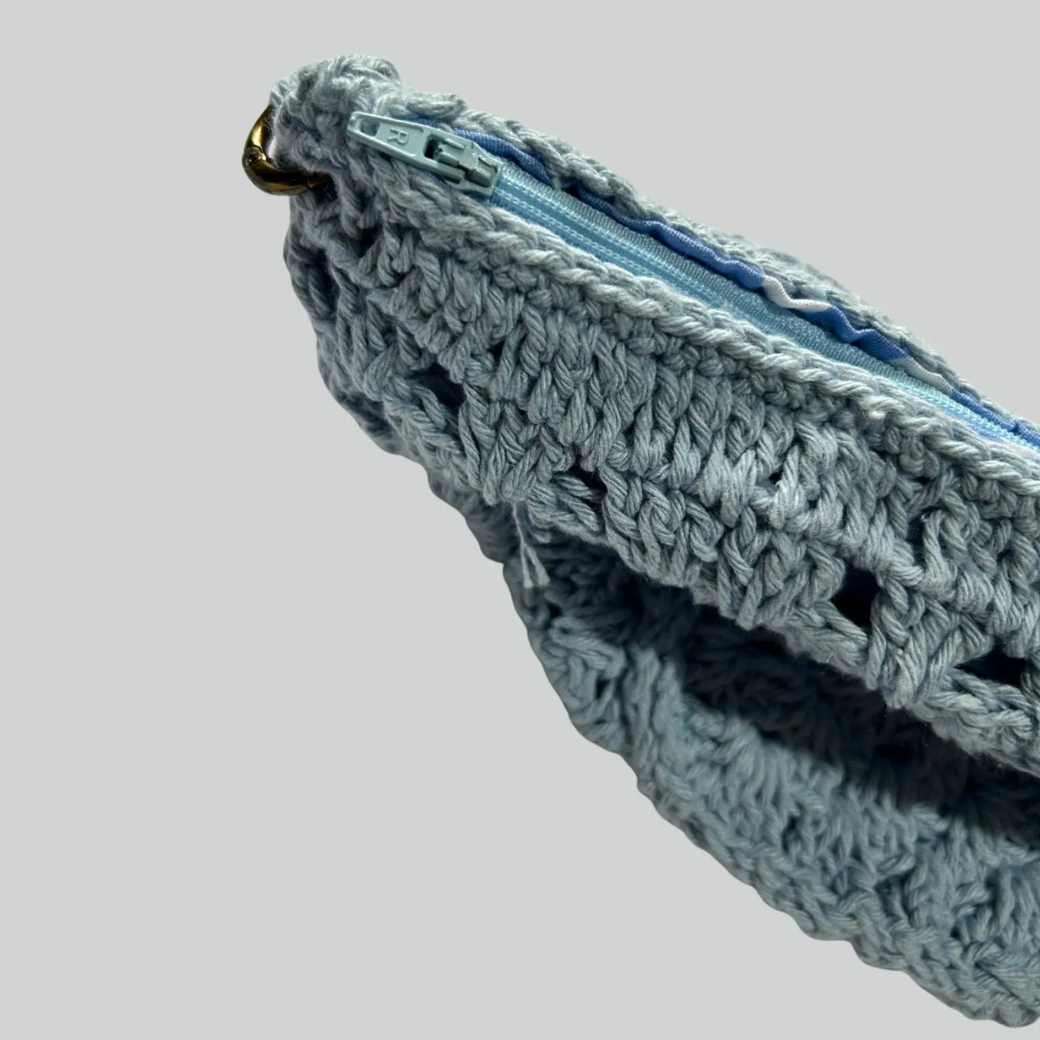 Pochete de Crochê Artesanal com Alça Trocável