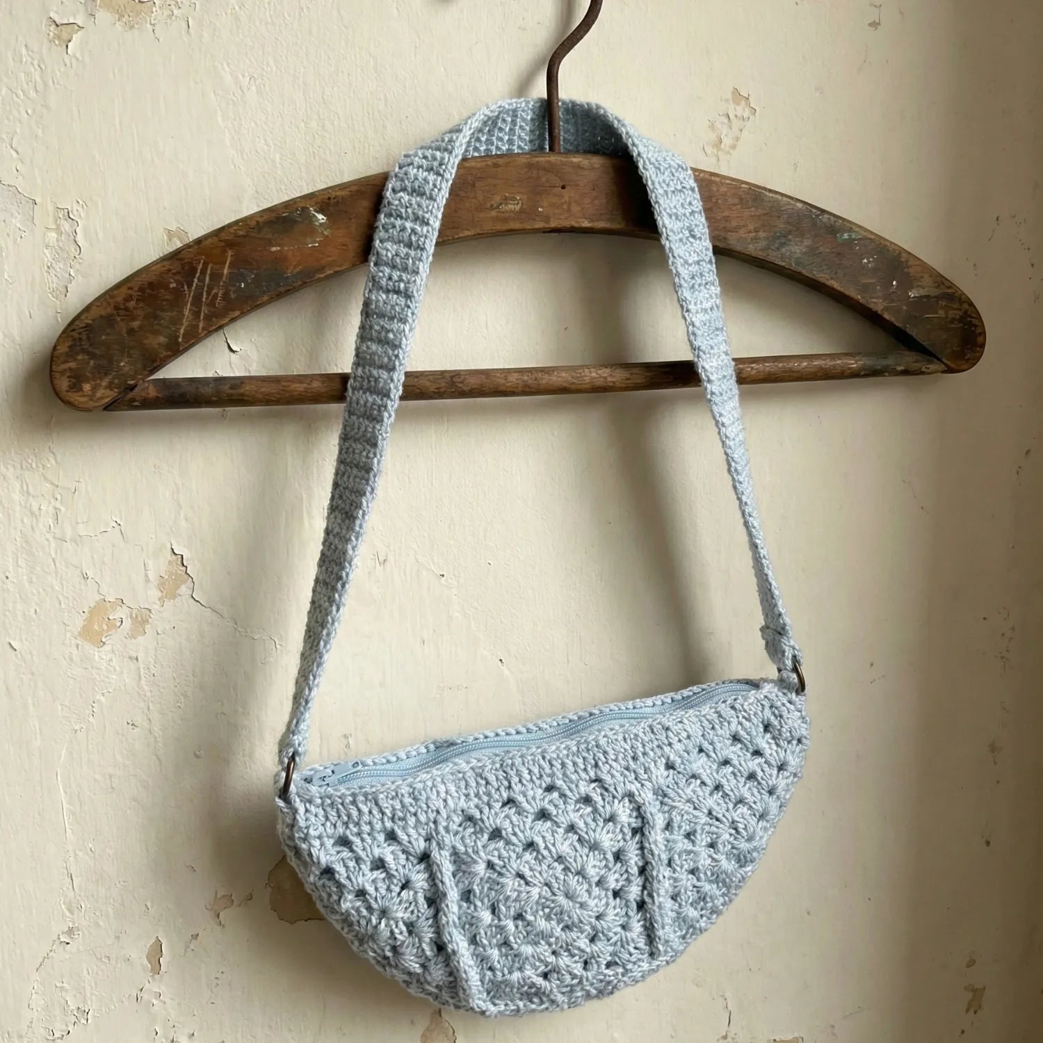 Bolsa de crochê artesanal 